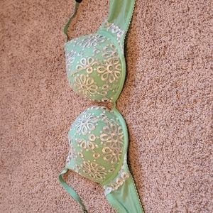 Victoria's secret bra